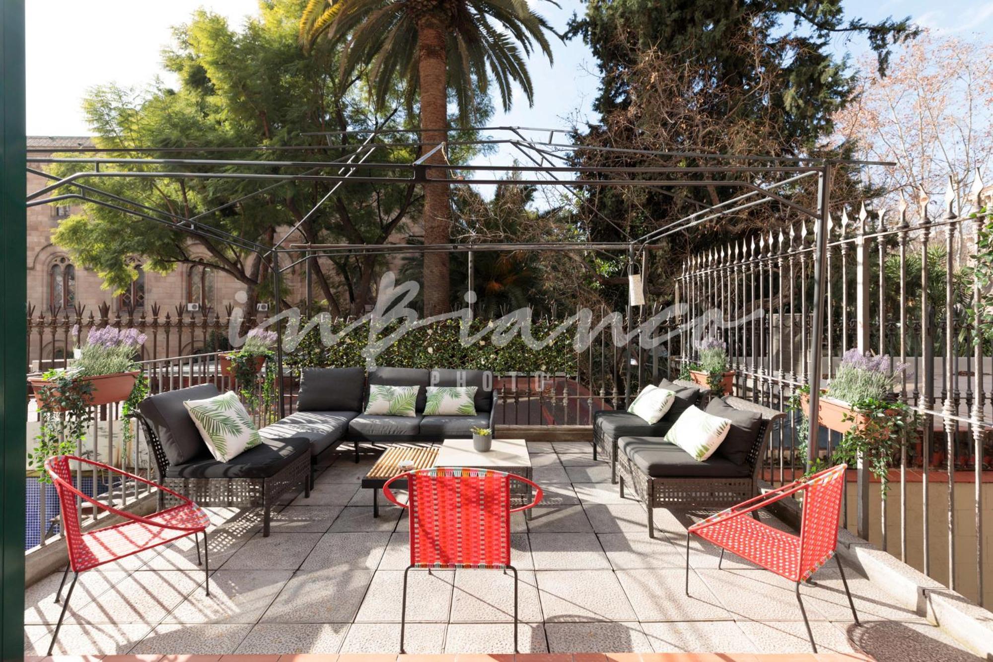 Be Barcelona Plaza Catalunya Apartment Exterior photo