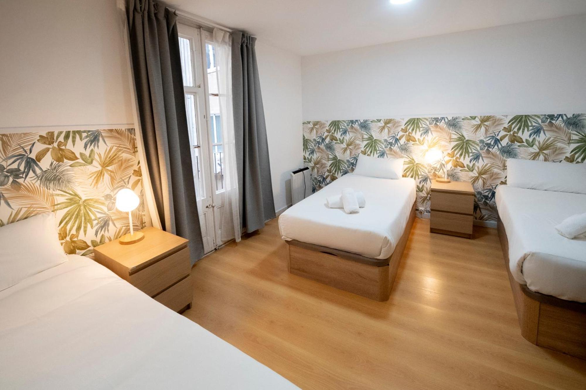 Be Barcelona Plaza Catalunya Apartment Exterior photo